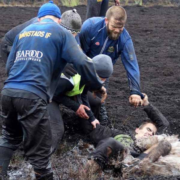 Johan doppas i diket