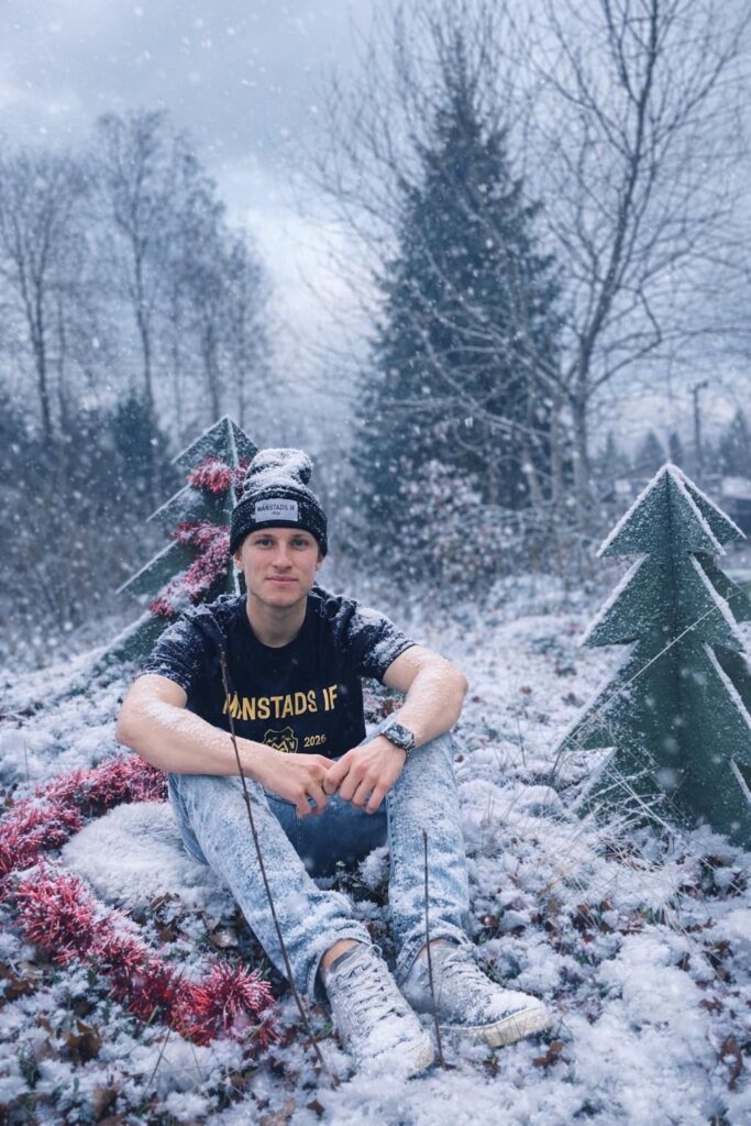 Hugo modellar 100-årsmerch